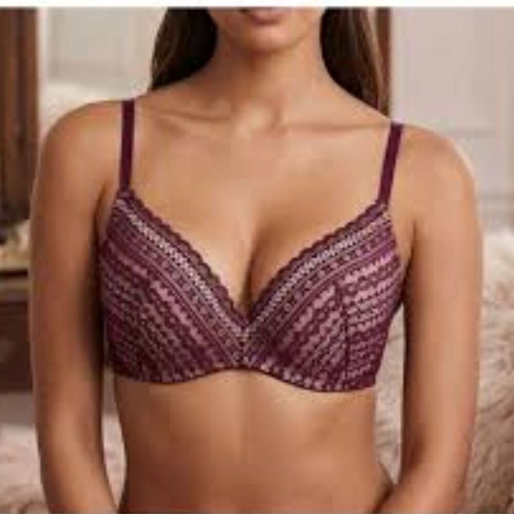 Victoria's Secret No Wire Burgundy Lace Bra, 36C (D1)